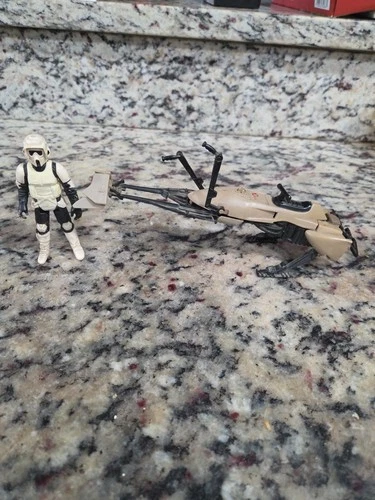 Star Wars RTOJ Speeder Bike and Biker Scout Action Figure 1983