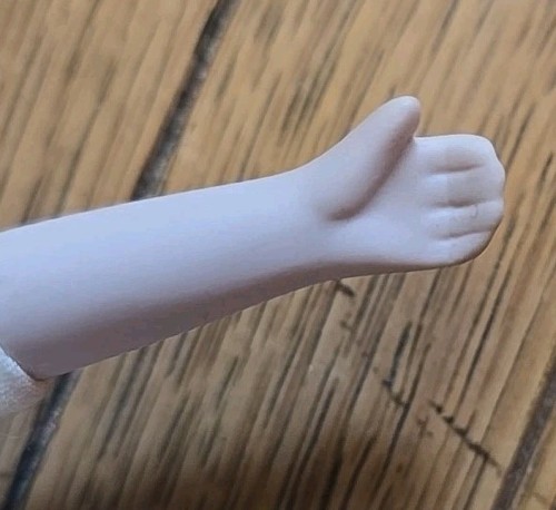 Vintage ZASAN Porcelain Doll - Picture 3 of 10