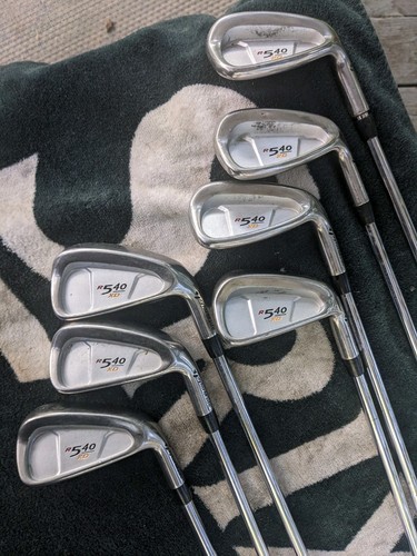 TaylorMade R540 XD Eisensatz 4-PW Stahlschaft Regular Flex RH guter Zustand