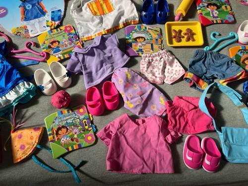 DORA the EXPLORER Dress Up Adventure Outfits Fisher-Price - Picture 8 of 8