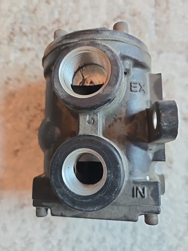 F1024C CC1M31V2 Norgren Valve Pneumatic Solenoid Valve C18 - Picture 4 of 4