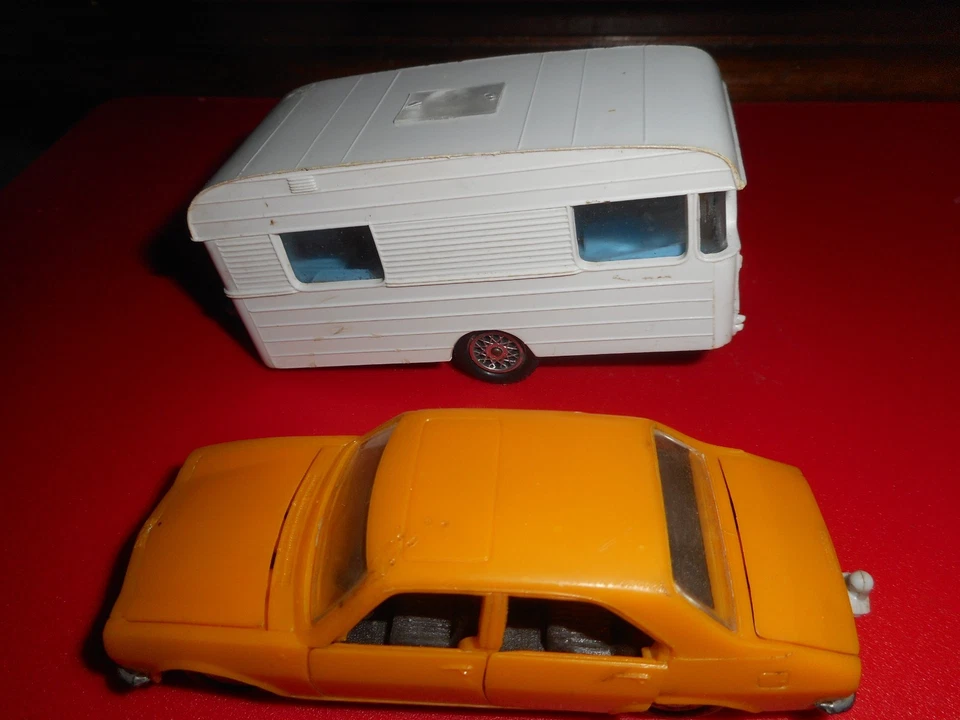 NOREV SET 93  SCALA 1/43 PEUGEOT 504  (6 APERTURE) CON CARAVAN PANORAMIC 14; VG. - Immagine 2 di 4