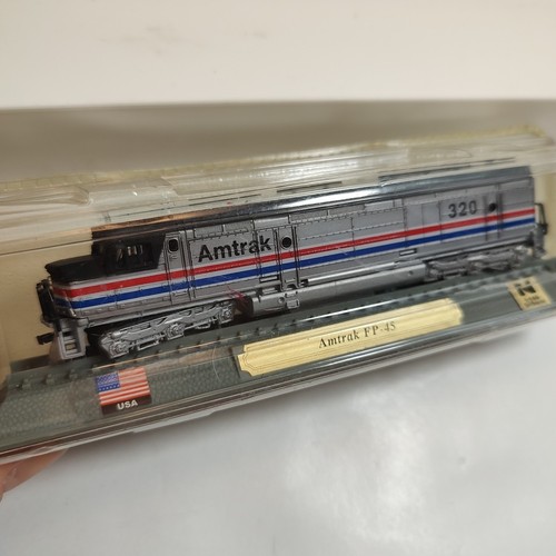 Del Prado N Scale Amtrak FP-45 Display Model Locomotive #320- 1:160 Sealed Box  - Picture 8 of 9