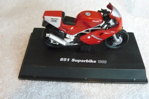 Ducati models by New Ray in 1/32 scale 6 DIFFERENT - Picture 5 of 11