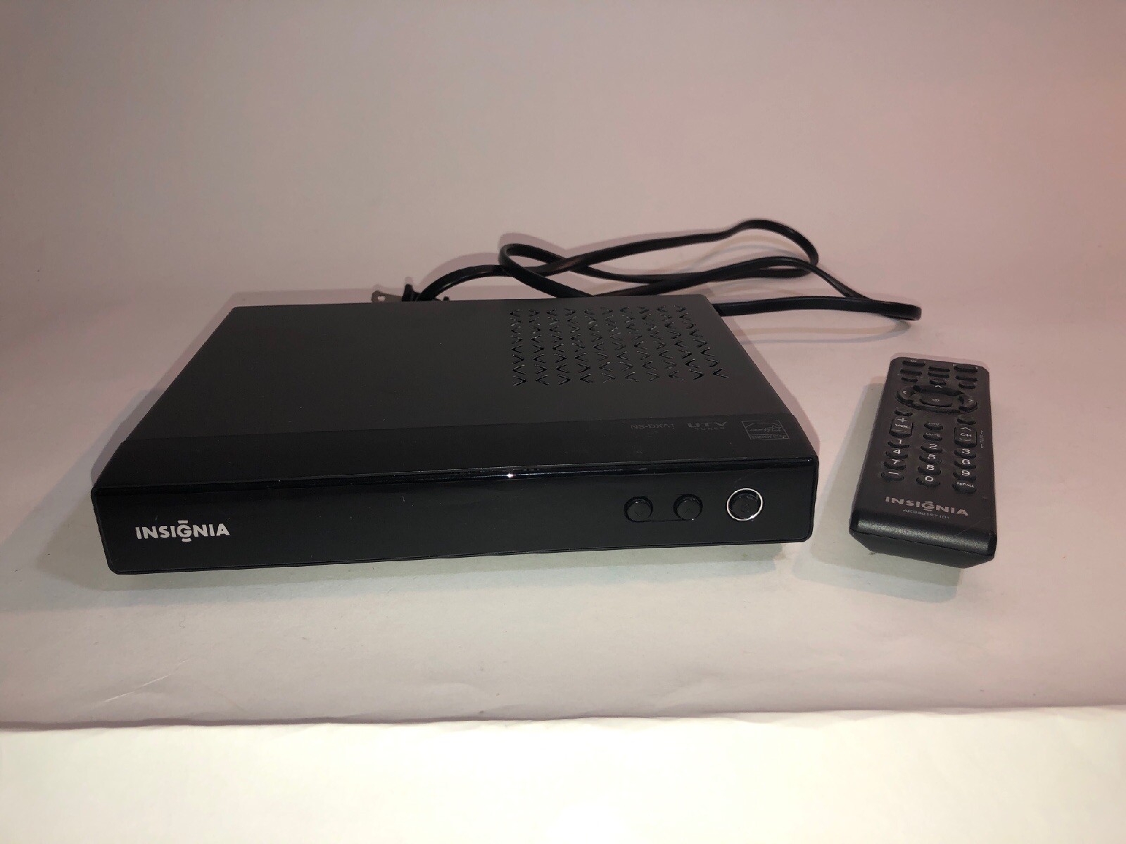 INSIGNIA NS-DXA1-APT HD DIGITAL TO ANALOG TV CONVERTER BOX W REMOTE | eBay