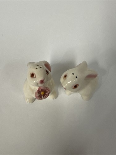 Vintage Avon 1983 Bunny Salt and Pepper Shaker 3" Easter - Picture 2 of 4