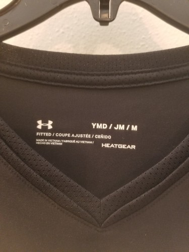 Under Armour Girl's Fitted Long Sleeve Black Top Size Youth Medium NWT $40 - Picture 4 of 9