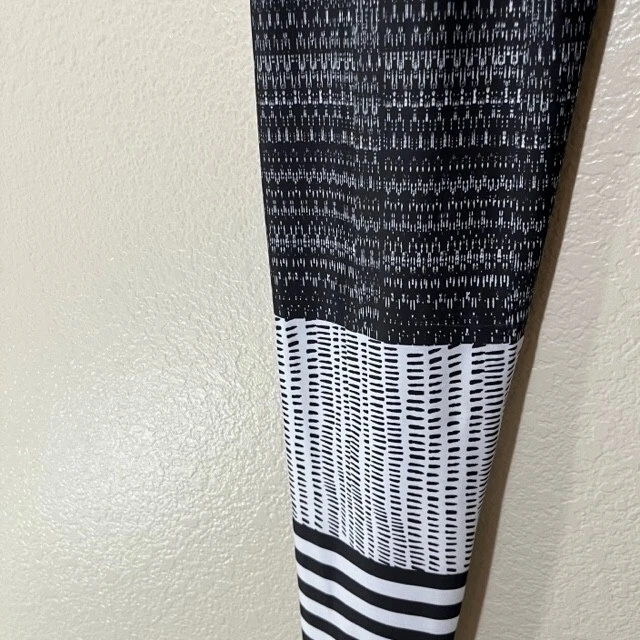 Onzie Leggings Womens Medium Large Black White Art Print Yoga Hippie Gym - Image 2 of 4