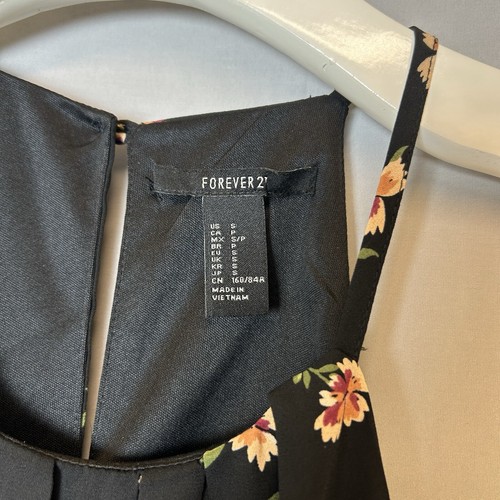 Forever 21 Tank Top Womens Small Black with Flowers Halter - Picture 15 of 16