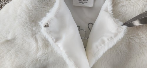 Rare Too Girl's Shrug White Faux Fur Cropped Jacket Bolero Girl's Size 5 - Picture 8 of 9