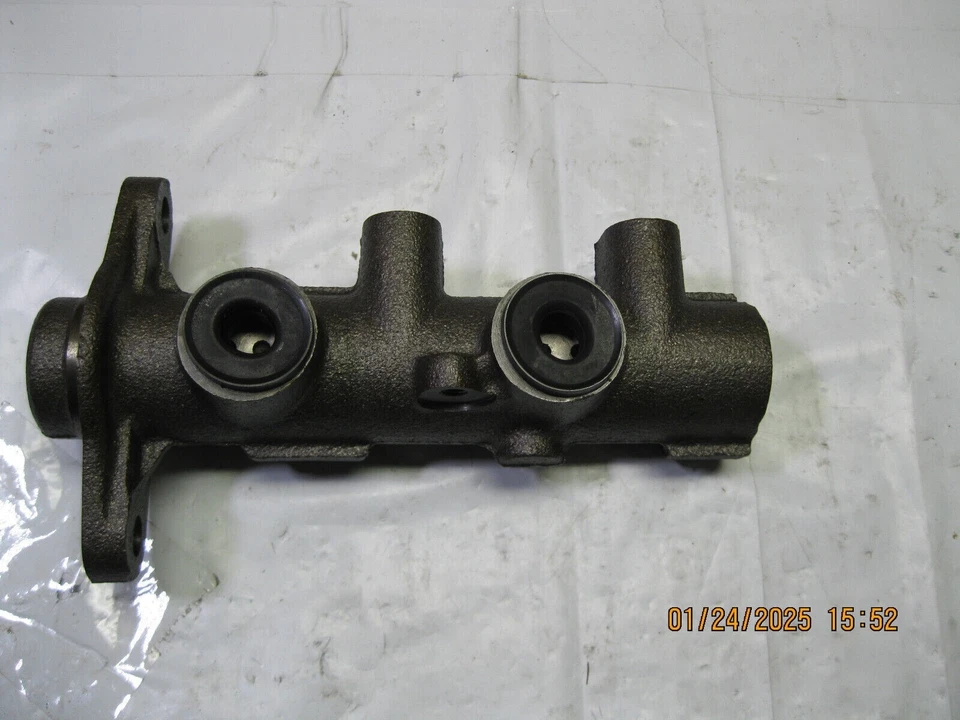 Bendix 13015 Brake Master Cylinder (no reservoir) - Изображение 2 из 4