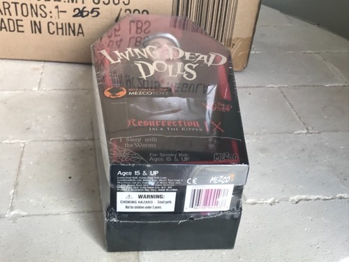 LIVING DEAD DOLL JACK THE RIPPER RESURRECTION 9 MEZCO TOYZ BNIB STOCKROOM FIND - Picture 8 of 12