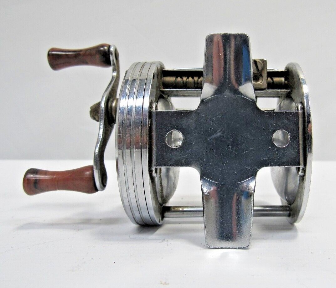 Vintage Wards Sport King Model 22 Casting Reel Bake Lite Crank Fishing Reel