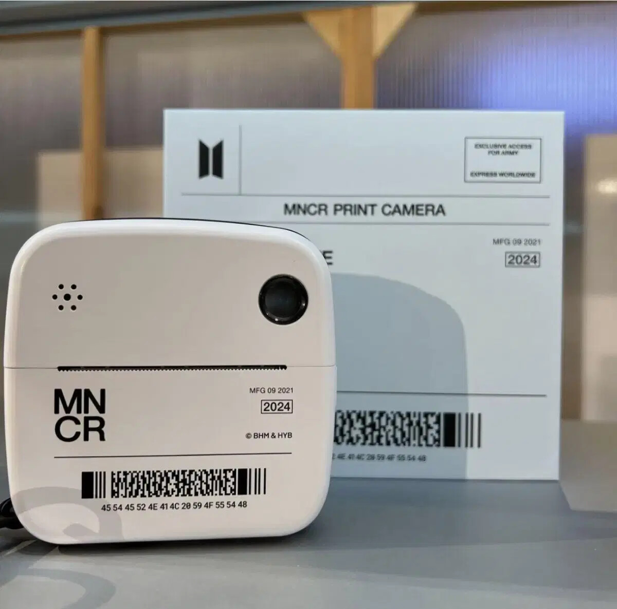 BTS MONOCHROME Popup コンパクトプリントカメラ Pre-order] BTS Monochrome Print Camera Monochrome | eBay