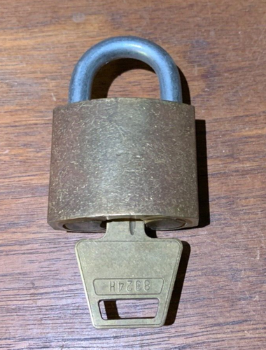 Vintage Brass American Lock USA & Key # 8324H, Hardened Steel Shank, Works Well - Picture 3 of 5