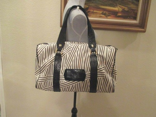 Henri Bendel Striped Weekender Overnight bag Duffle Bag - Picture 5 of 12