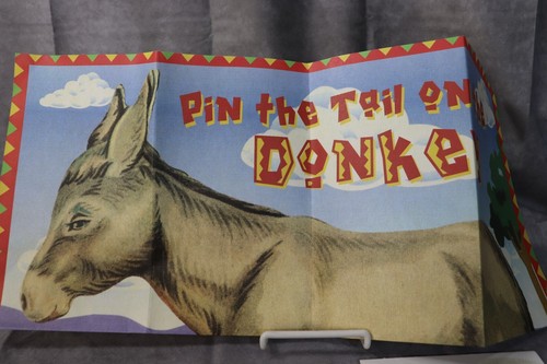 2008 Schylling Pin The Tail On The Donkey Game 24 players New - Picture 4 of 6