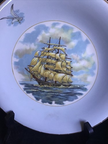 Vintage ROYAL STAFFORDSHIRE Collector PLATE Tall Sailing Ship Ceramics ENGLAND - Picture 2 of 11