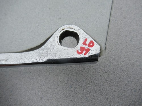 Porsche 911/912 Early Door Vent Window Glass+ Frame / Support (Left) - Picture 7 of 7