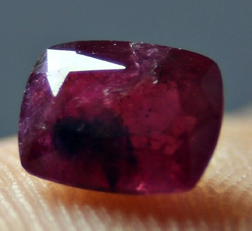 1,70 ct Karat natürlicher blutroter Rubin loser Edelstein - Jagdalek Mine, Afghanistan - Bild 6 von 8