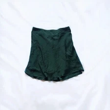 Wishlist Apparel Dark Green High Waisted Crinkle Skirt Size Medium