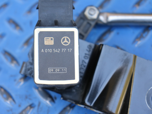 Sensor de altura de nivel de suspensión delantera Mercedes W221 S550 S63 AMG 2010-2013 FABRICANTE DE EQUIPOS ORIGINALES - Imagen 3 de 4