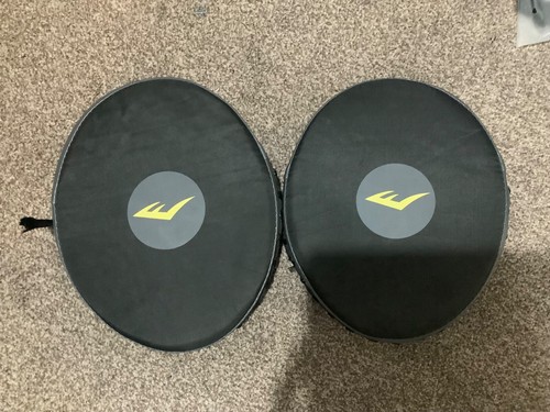 Everlast Striking Mitts / Boxing Handheld Training Pads - Picture 2 of 7