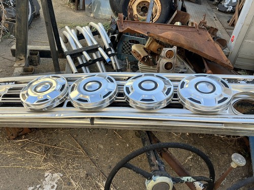 78 79 80 81 82 83 84 85 86 87 91 92 96 Ford Truck F150 F100 E150 hub caps - Picture 9 of 11