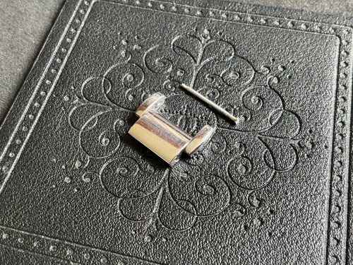 Authentic CARTIER TANK FRANCAISE 2465 SHINNY SURFACE LINK 18.33MM - Picture 6 of 9