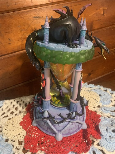 Disney Villians Hourglass Snow Globe Featuring Iconic Villains-Rare and Retired - Picture 9 of 19