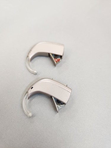 PAIR of Oticon Ria 2 BTE Hearing Aids with WARRANTY! - Picture 3 of 3