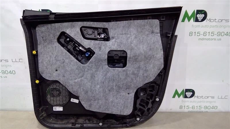 2017-2020 CHEVROLET EQUINOX FRONT LEFT DRIVER SIDE DOOR PANEL TRIM 126076410011  - Image 2 of 4