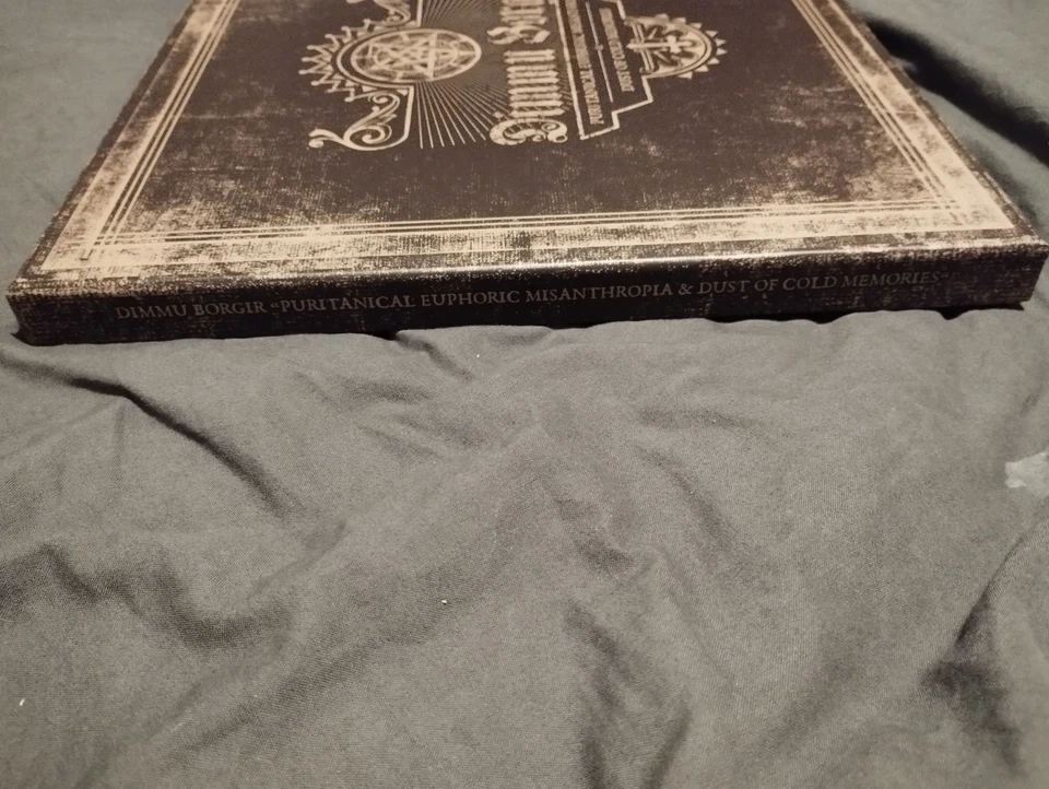 Dimmu Borgir – Puritanical Euphoric Misanthropia Box Set Black Vinyl NM 3×LP - Bild 2 von 4