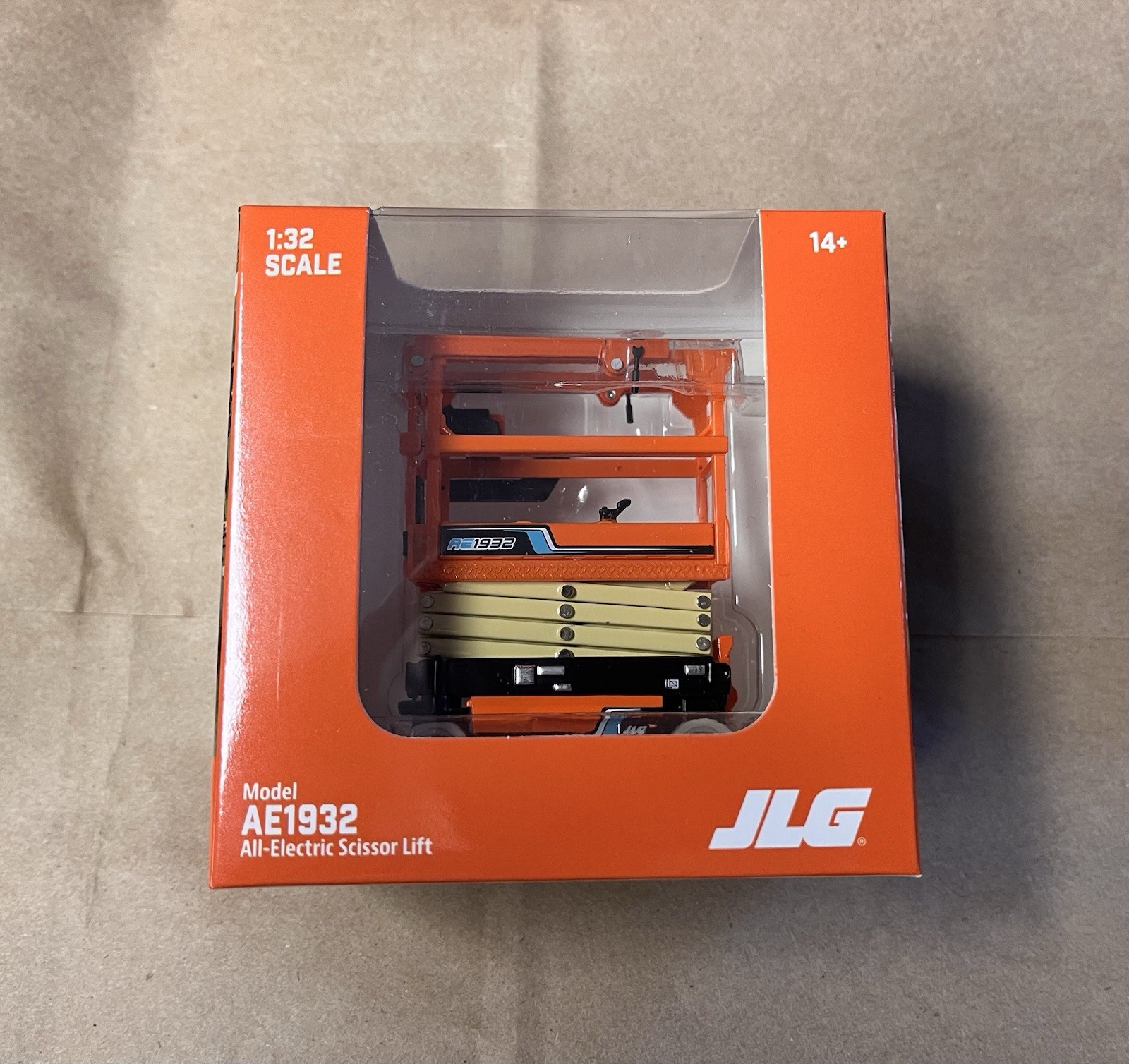 S L1600 Diecast master 1:32 jlg ae1932 model dm 1:32 scale scissor lift diecast