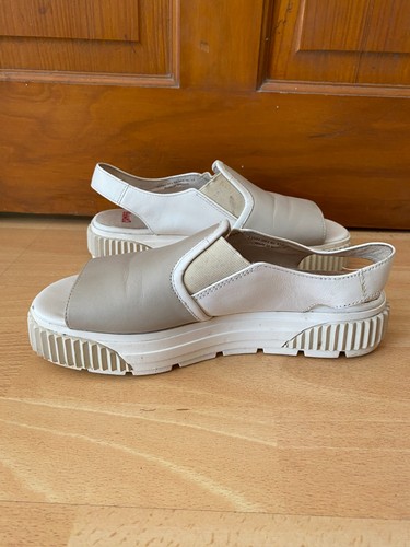 Sandalias gruesas de cuero Camper talla 37 UK 4 plataforma suela gruesa blancas y beige - Imagen 4 de 13