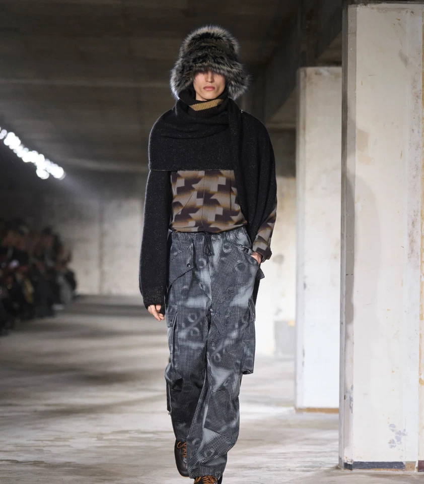 Sombrero cubo de piel sintética de gran tamaño L 58-60 cm gris degradado DVN 24AW inspirado en pasarela Foto 4 de 4