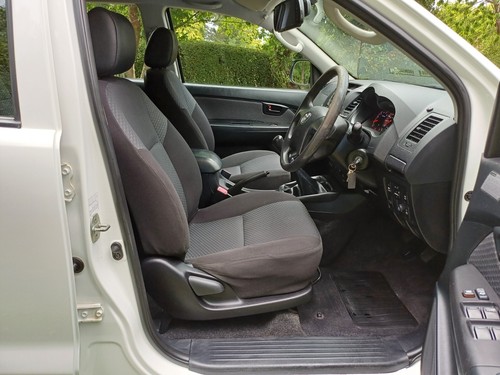 65 TOYOTA HILUX ACTIVE 2.5 D-4D 4X4 D/C PICK-UP. 1 COMPANY OWNER FROM NEW-FTSH - Picture 13 of 24