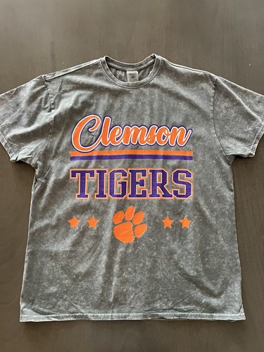 Camiseta unisex Gameday Couture Tigers lavado ácido - mediana - Imagen 1 de 3