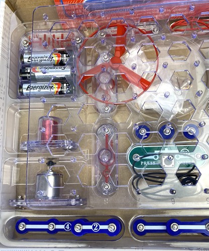 New Snap Circuits Snaptricity Electronics Exploration Kit STEM Building - Picture 6 of 10