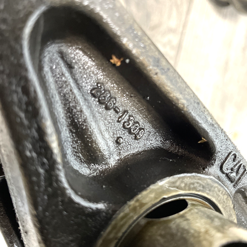 CATERPILLAR C15 ROCKER ARM SHAFT 6I0898 AND ROCKER ARM 271-3962 , 286-1309 - Picture 4 of 6