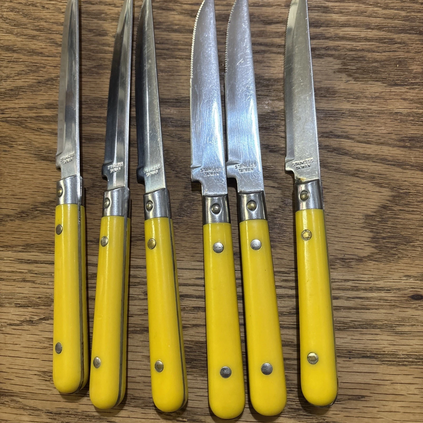 VTG Stainless Steel Steak Knife 8” Yellow Rivited Serrated Taiwan Set Of 6