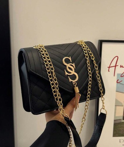Luxus gesteppte Umhängetasche mit Goldkette - ein Hauch von Eleganz zum Vervollständigen Yo