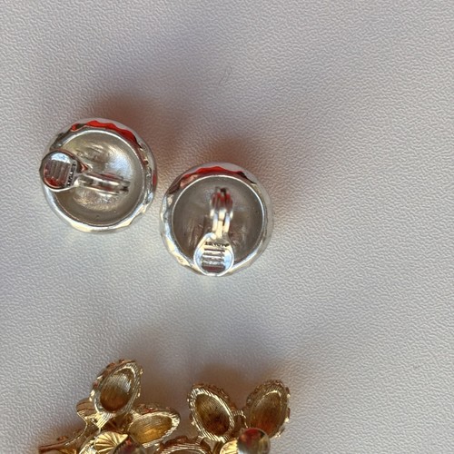 Lot of 7 Pairs Of Clip On Earrings Includes Monet Renoir Coro & Unbranded L0167 - Picture 7 of 14