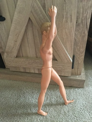 2013 Mattel Ken Barbie Doll with Dark Blonde Color Molded Hair Nude Flat Feet Nu - Imagen 18 de 20