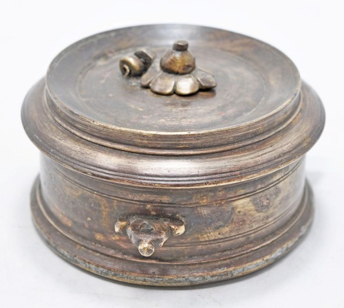 Antique Brass Ink Well Pot Original Old Hand Crafted Engraved - Picture 1 of 5