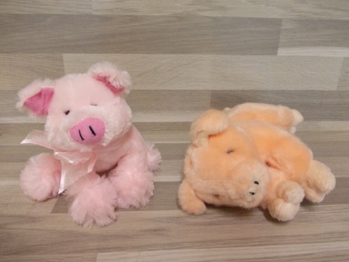 2 kleine süsse Schweine Schwein Plüschtier, Stofftier rosa Keel Toys L17cm - Picture 1 of 7