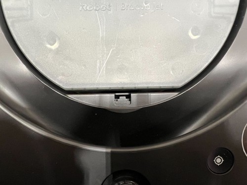iRobot Braava Jet M6 M6112 Robot Mop - Nero (LA CHIUSURA SUPERIORE È ROTTA) - Foto 6 di 7