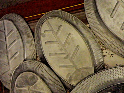 Set of 5 Vintage Sizzle Steak Metal Aluminum Plates Tray Platter Japan - Picture 12 of 21