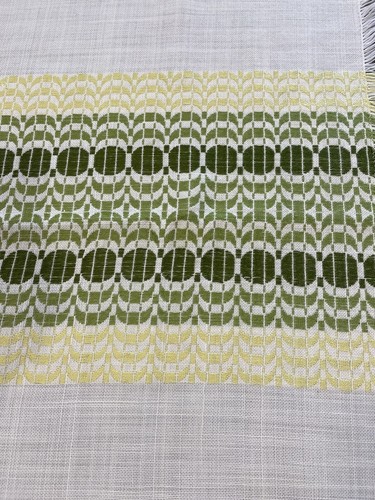 Vtg MCM Ombre Green And Cream Mod Geometric Woven Tablecloth w/Fringe 56.5x49” - Bild 7 von 7