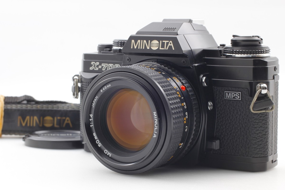 ミノルタ　x７００　50mm/35-70mm Minolta X-700 35mm SLR Film Camera Black & MD 35-70mm f/3.5